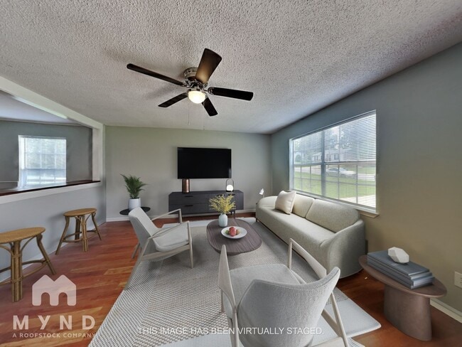 Photo - 1104 Oak Blvd