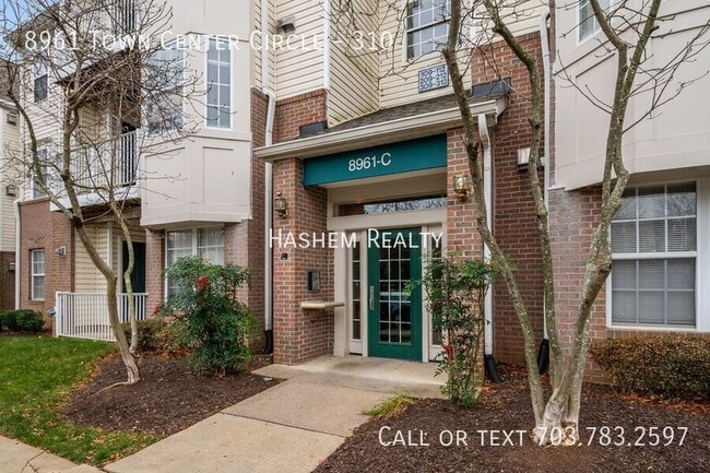 Building Photo - 8961 Town Center Cir