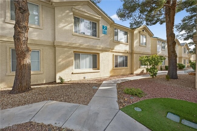 Building Photo - 5155 W Tropicana Ave Unit 2181