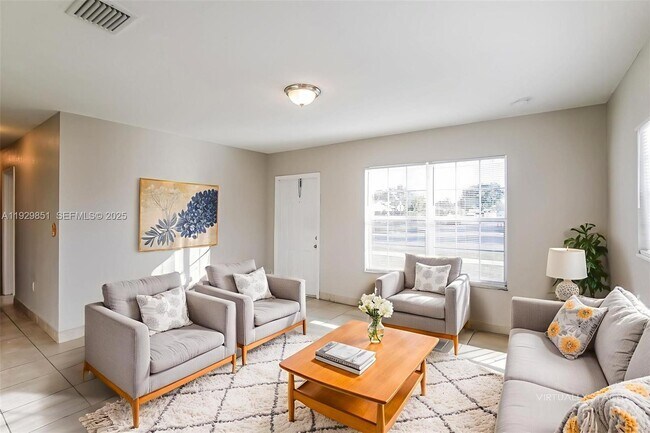 Photo - 1231 NE 214th St