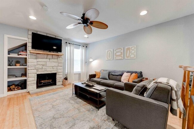 Building Photo - 3601 Menchaca Rd Unit 107