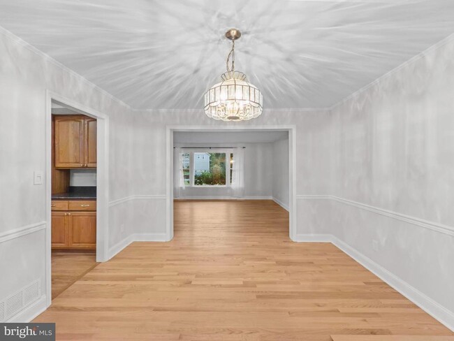 Photo - 10034 Chatelaine Cir