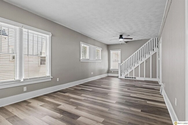Photo - 823 N H St