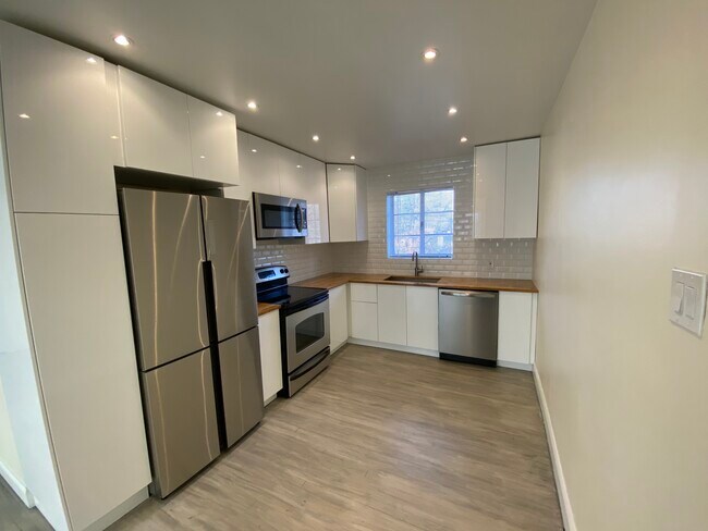 Photo - 8307 Delmar Blvd Unidad 2-W