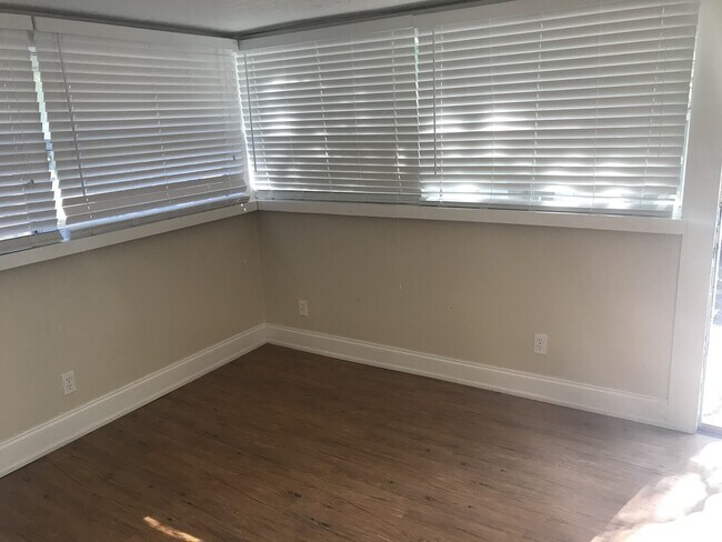 Photo - 3/2 Historic North Hyde Park Bungalow