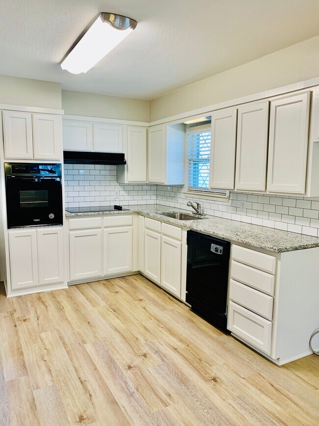 Photo - 226 Tolbert Ave