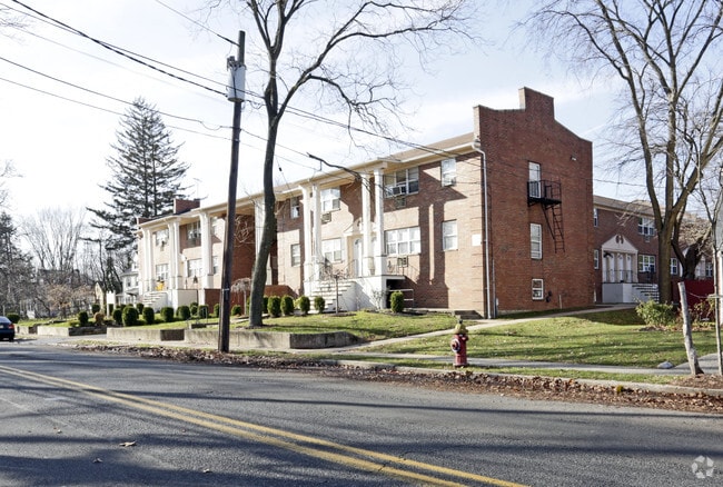 Colonnade Apartments