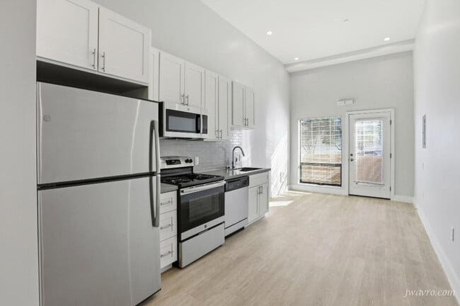 Photo - 80 Terra Vista Ave Unidad E-J