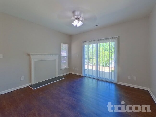 Photo - 8872 Treyburn Dr