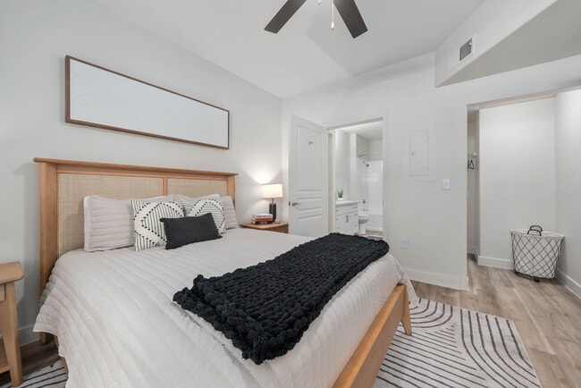 Emory Old Town apartments — community photo
