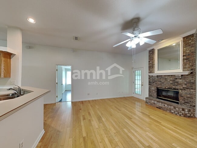 Photo - 2700 Darwin Ct