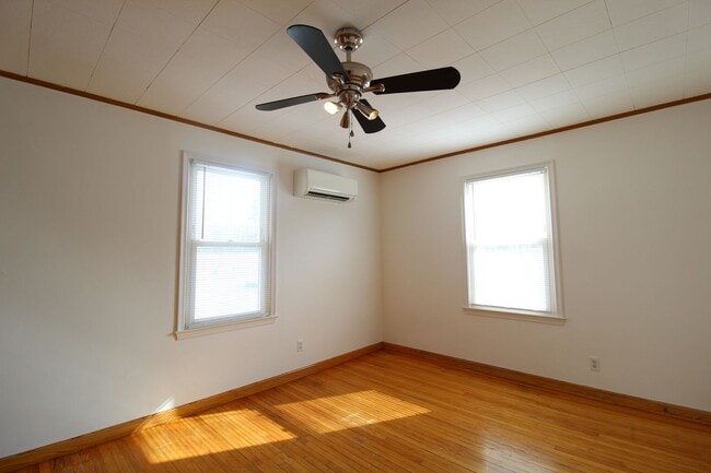 Photo - 1312 W 39th St Unit 1312 W 39TH ST. # 2