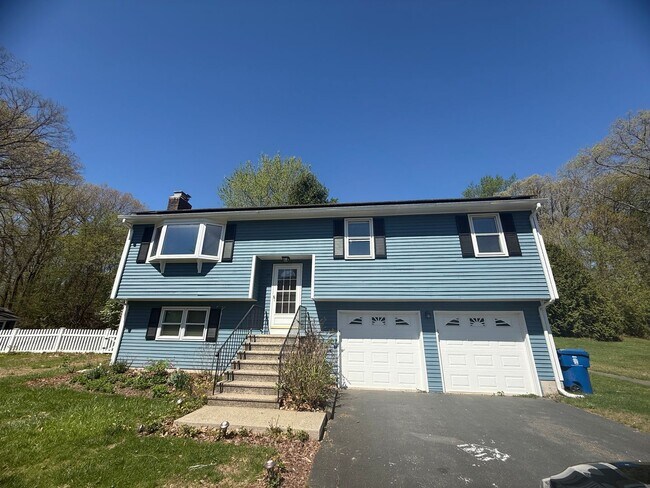 75 Herald, Farmington – 3 Bed, 3 Bath in CT - 75 Herald, Farmington – 3 Bed, 3 Bath in CT Casa
