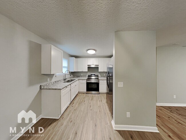 Photo - 3055 Dignan St