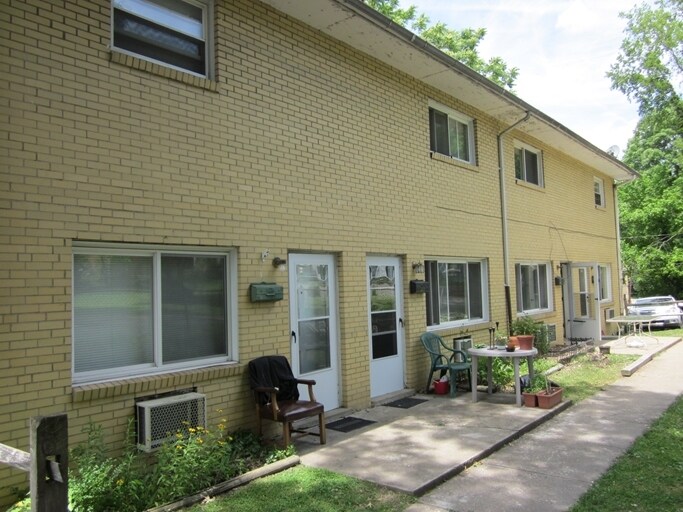 Photo - 713 Orchard St