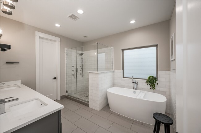 Photo - 1715 Freeman St