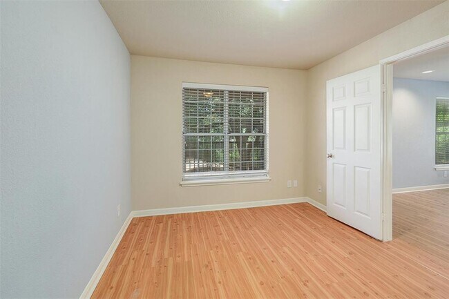 Photo - 7685 Northcross Dr Unit 624