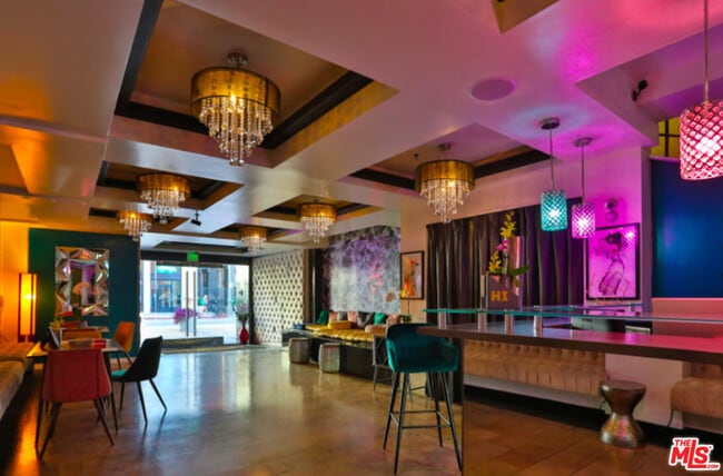 Photo - 901 S Broadway Unidad 204