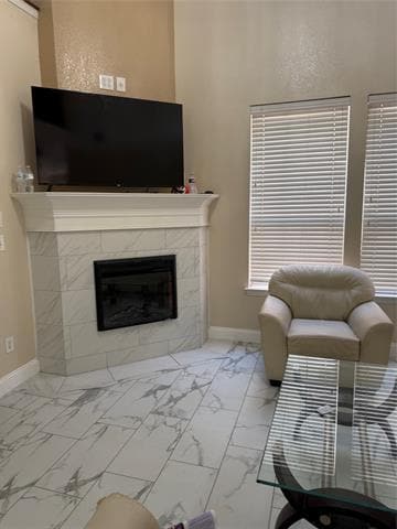 Photo - 556 Silver Maple Dr