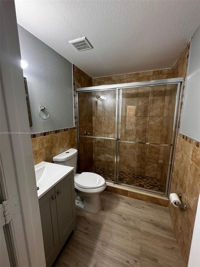 Photo - 141 W 6th St Unit C