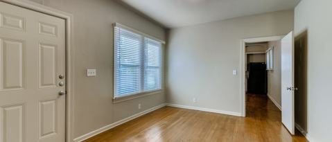 Photo - 2040 W Mistletoe Ave