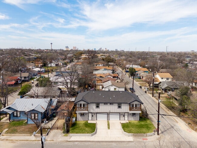 Photo - 711 N Mittman St