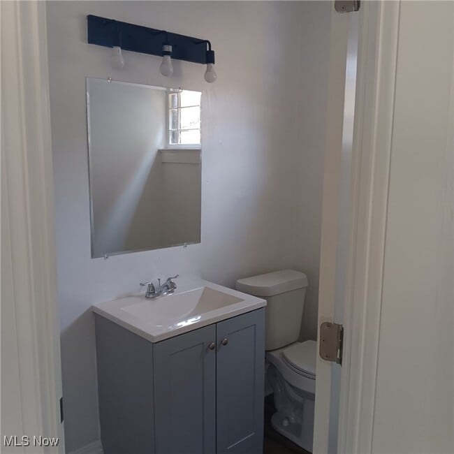 Building Photo - 12814 Arlington Ave Rental