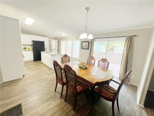 Photo - 325 Washington Dr