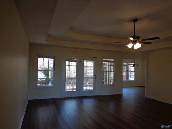 Photo - 205 Darsey Ct