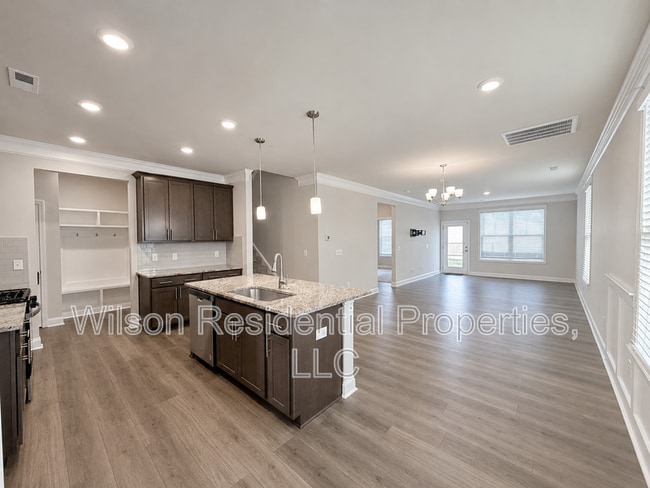 Photo - 216 Stamm Dr