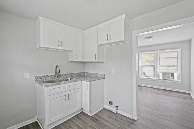 Building Photo - 8402 Brockton St Rental