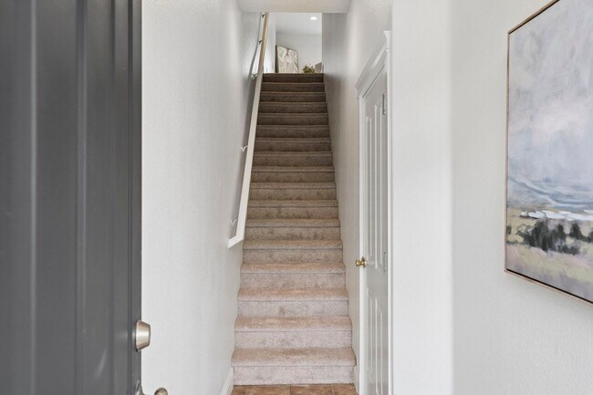 Photo - Spectacular SW Portland 2 bedroom Townhouse