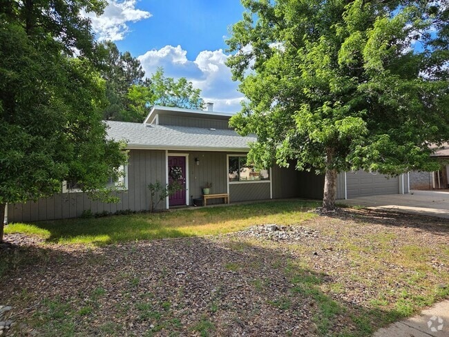Building Photo - COMING IN SEPTEMBER! East Flagstaff Home w...