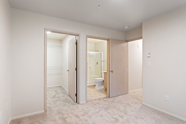 Photo - Sammamish River Apartments