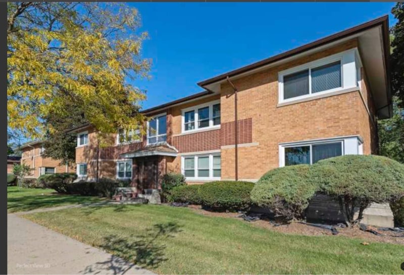 Photo - 1345 S Mannheim Rd