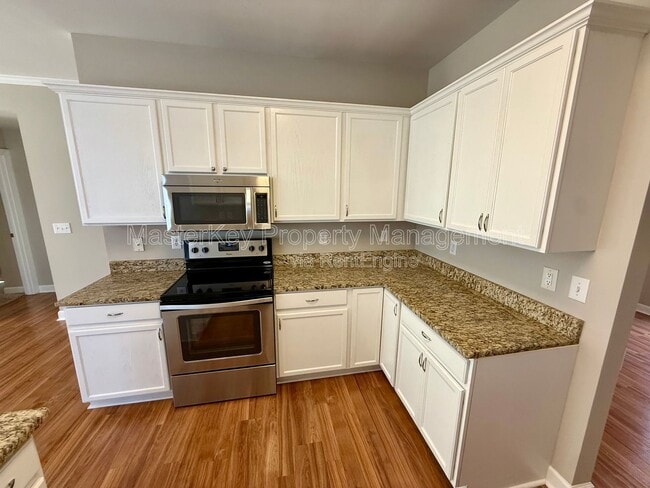 Photo - 2010 Silky Dogwood Trail