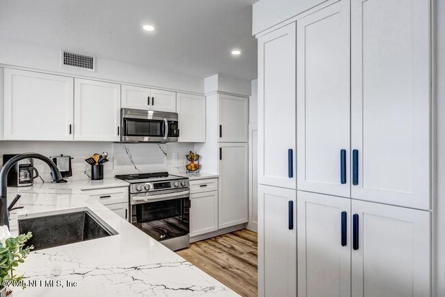 Photo - 2100 Ocean Dr S Unit PH-1