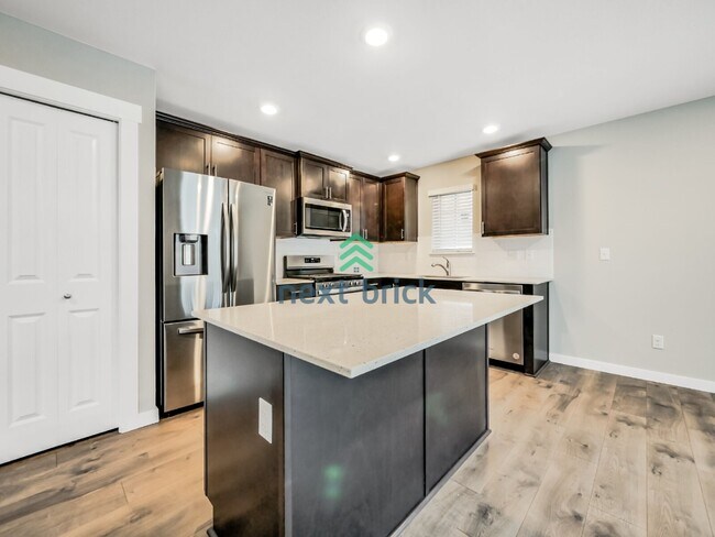 Photo - 4 Bed and 2.5 Bath Single-family Home is Available for Rent!