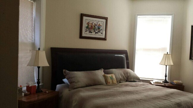 6018 McPherson Ave Unit 2E