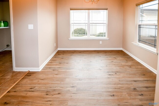 Photo - 324 Falling Water Ln SW