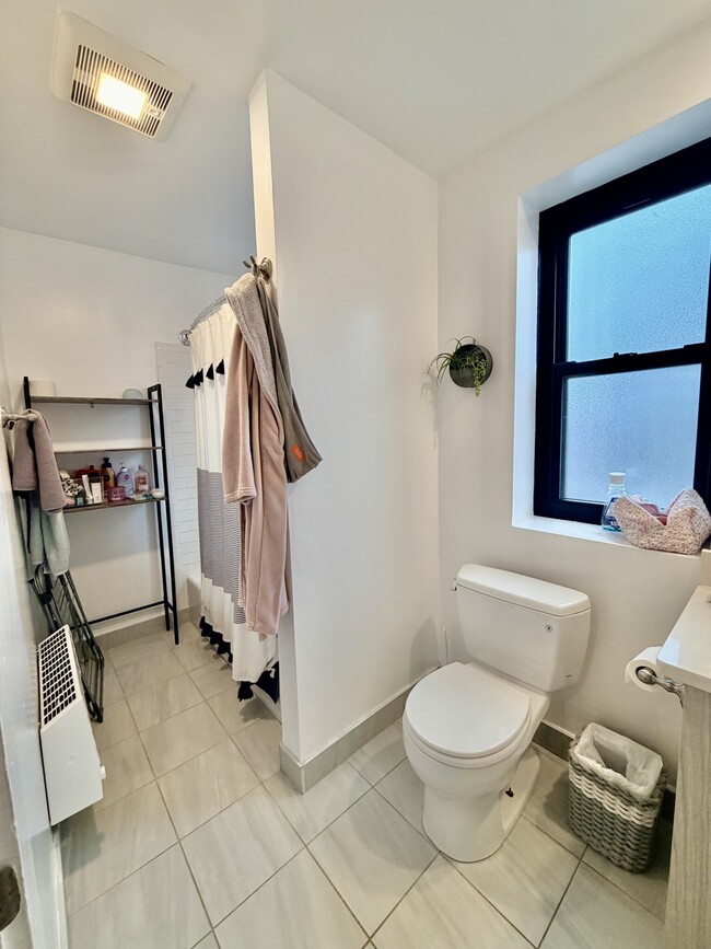 Photo - 845 Beacon St