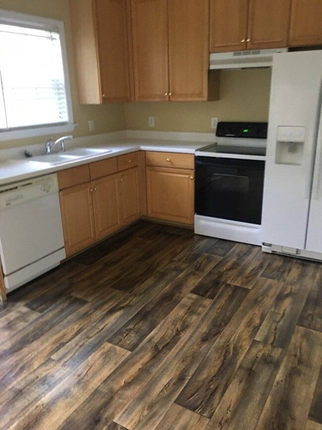 Photo - 2861 Bennington Dr