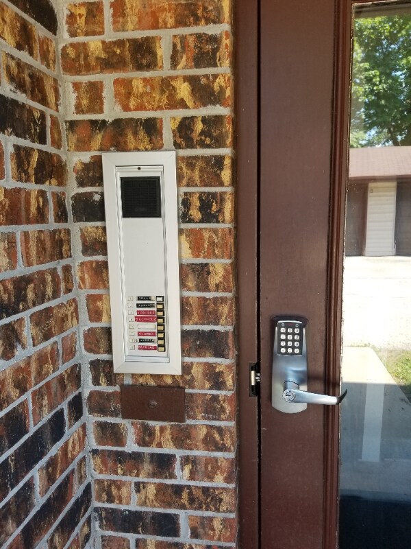 Photo - 927 Churchill St Unit E6