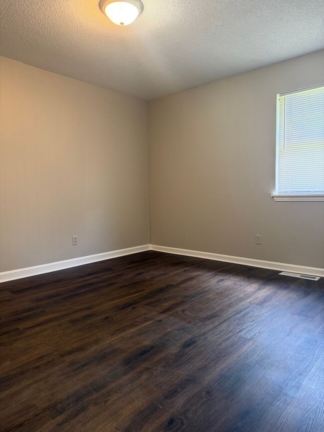26 Rossfield Cove Unidad Left side