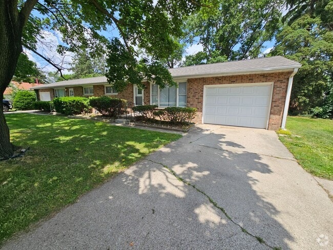 Building Photo - 1716 E Bristol St Unit B Rental