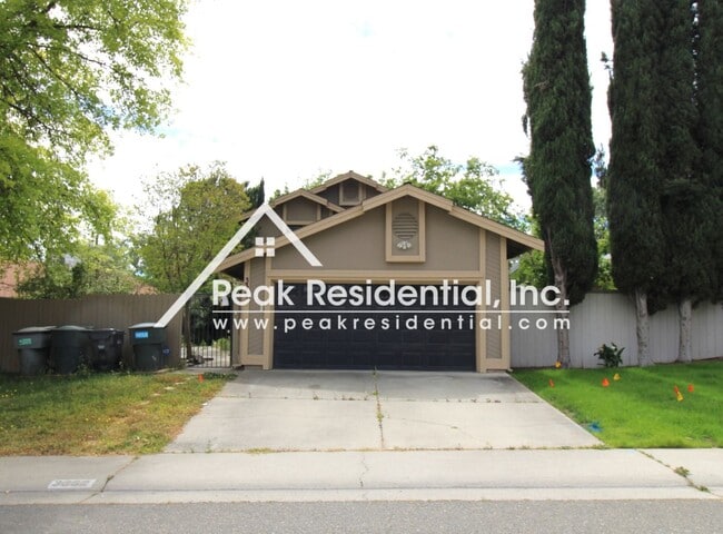 Spacious 3bd/2.5ba Antelope Home with 2 Ca... - Spacious 3bd/2.5ba Antelope Home with 2 Ca...