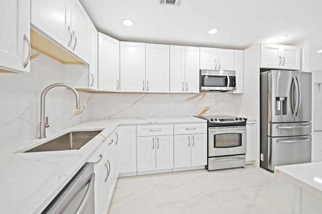 Photo - 20951 Chisolm Way