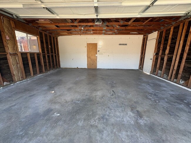 Photo - 947 W Seeger Ave