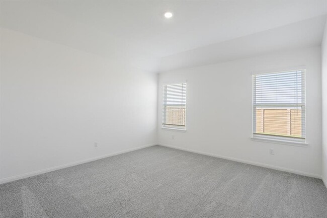 245 W Luna Blue Ln