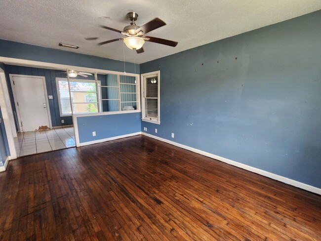 Photo - 937 Rossi Dr
